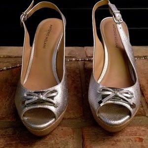 Antonio Melani silver slingback metallic wedge 9